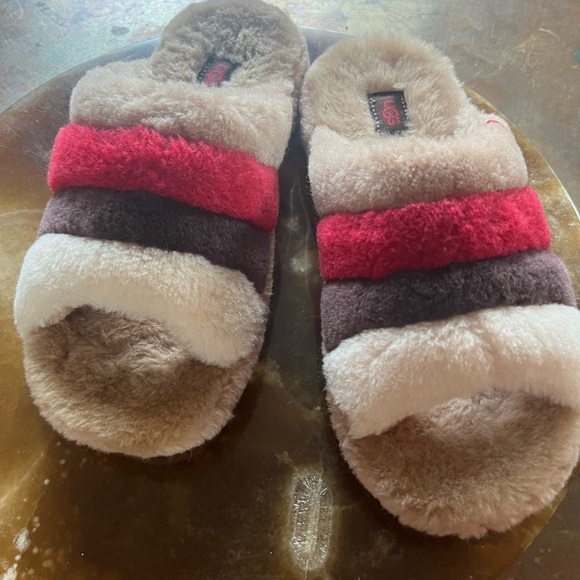 UGG Plush Slides - Picture 1 of 9